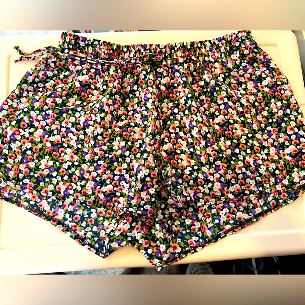 Floral Shorts US M